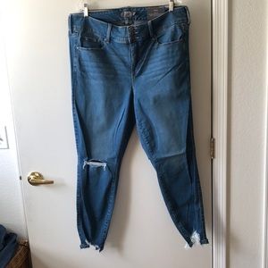 Torrid 3 Button Supersoft Jeggings Size 20T